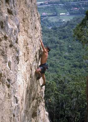 I.Morales in "POPEYE", 5.11a, photo: E.Chacn